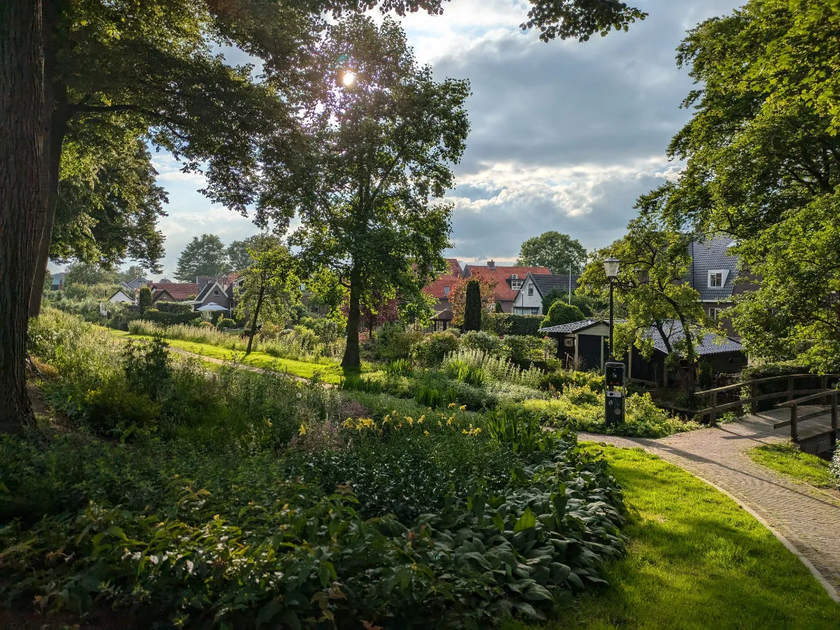 Ancora intorno alle mura